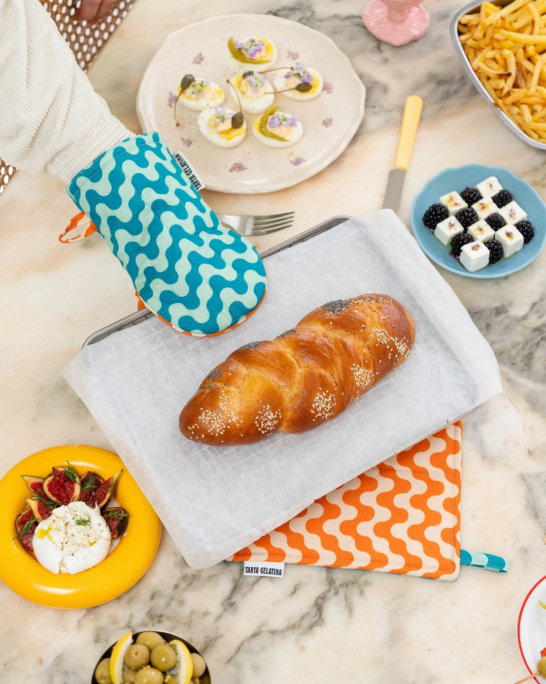 Tarta Gelatina Oven Mitt - Cookie Dough