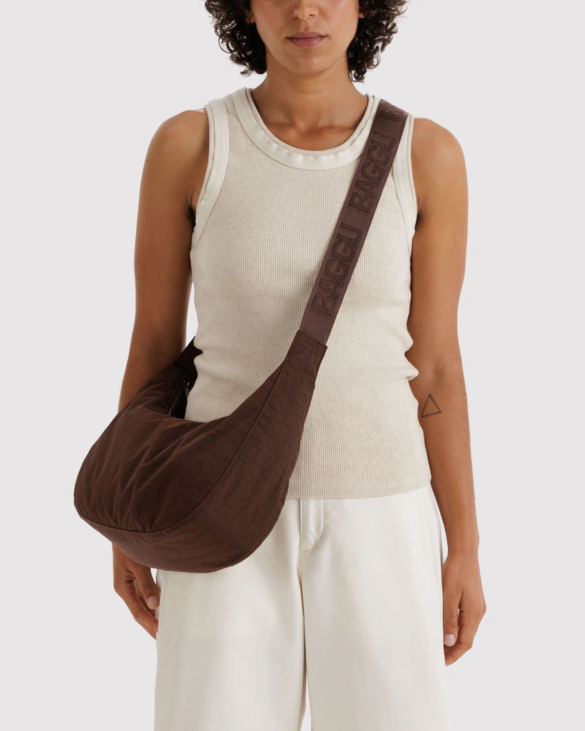 Baggu Medium Crescent Bag - Coffee