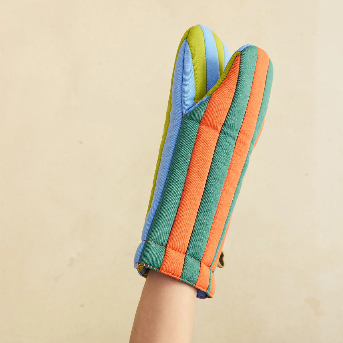 Dusen Dusen Oven Mitt - Grasshopper