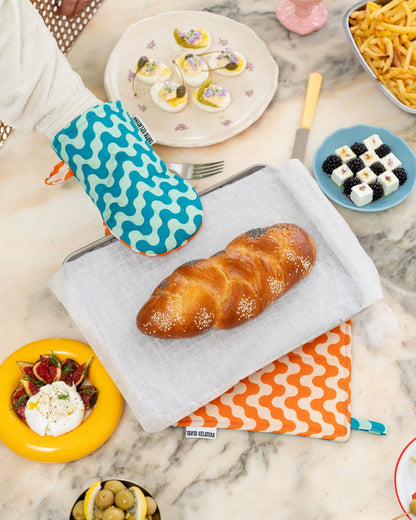 Tarta Gelatina Oven Mitt - Cookie Dough