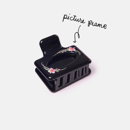 Chunks Midi Box Claw in Vintage Frame - Nouveau Lily