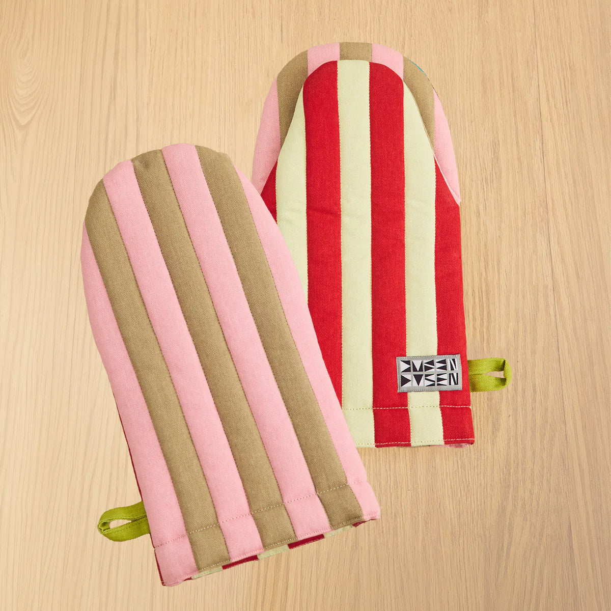 Dusen Dusen Oven Mitt - Ladybug